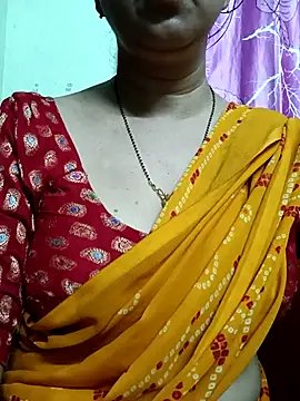 Snapshot of Rosy-B chatting on 09-09-25, 09:24 Rosy-B online show from 09-09-25, 09:24