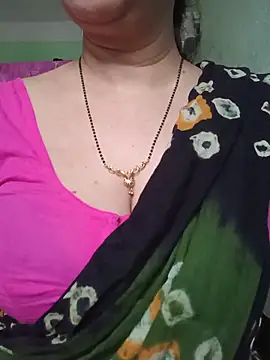 Snapshot of Rosy-B chatting on 05-25-26, 11:47 Rosy-B online show from 05-25-26, 11:47