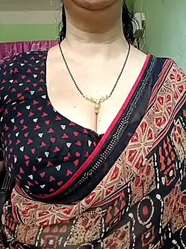 Snapshot of Rosy-B chatting on 03-03-25, 06:52 Rosy-B online show from 03-03-25, 06:52