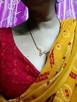 Snapshot of Rosy-B chatting on 03-10-25, 09:51 Rosy-B online show from 03-10-25, 09:51