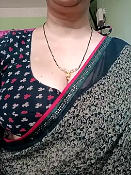 Snapshot of Rosy-B chatting on 03-02-25, 09:32 Rosy-B online show from 03-02-25, 09:32