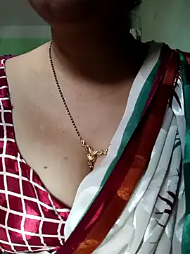 Snapshot of Rosy-B chatting on 10-03-25, 12:47 Rosy-B online show from 10-03-25, 12:47