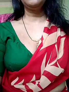 Snapshot of Rosy-B chatting on 03-12-25, 09:55 Rosy-B online show from 03-12-25, 09:55