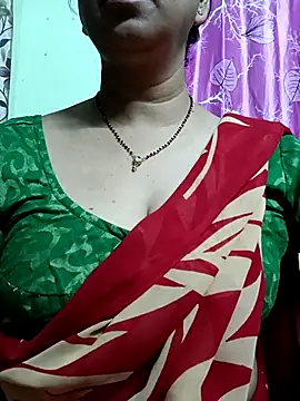 Snapshot of Rosy-B chatting on 10-09-25, 09:37 Rosy-B online show from 10-09-25, 09:37