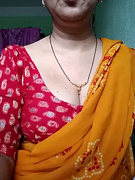 Snapshot of Rosy-B chatting on 09-09-25, 12:32 Rosy-B online show from 09-09-25, 12:32