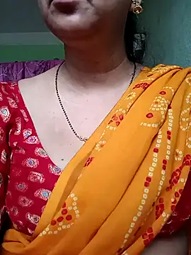 Snapshot of Rosy-B chatting on 09-16-25, 12:44 Rosy-B online show from 09-16-25, 12:44