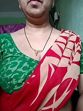 Snapshot of Rosy-B chatting on 09-14-25, 12:22 Rosy-B online show from 09-14-25, 12:22