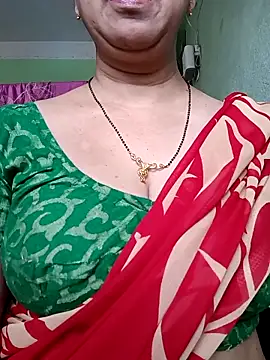 Snapshot of Rosy-B chatting on 09-13-25, 09:31 Rosy-B online show from 09-13-25, 09:31