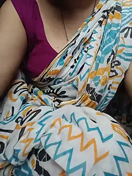 Snapshot of Rosy-B chatting on 06-05-26, 12:26 Rosy-B online show from 06-05-26, 12:26