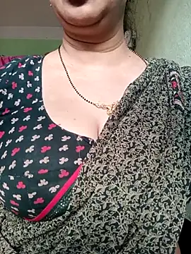 Snapshot of Rosy-B chatting on 09-27-25, 12:28 Rosy-B online show from 09-27-25, 12:28