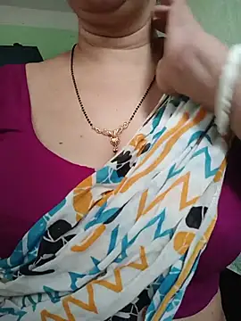 Snapshot of Rosy-B chatting on 05-27-26, 12:09 Rosy-B online show from 05-27-26, 12:09