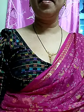 Snapshot of Rosy-B chatting on 02-26-25, 12:20 Rosy-B online show from 02-26-25, 12:20