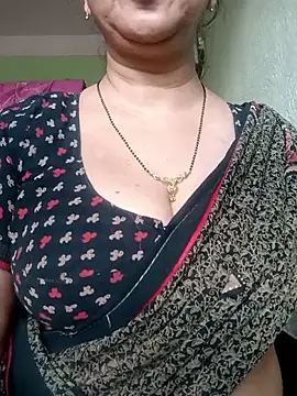 Snapshot of Rosy-B chatting on 09-23-25, 09:38 Rosy-B online show from 09-23-25, 09:38