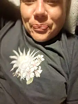 Snapshot of Off_the_Lesh chatting on 10-19-25, 07:33 Off the Lesh online show from 10-19-25, 07:33