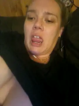 Snapshot of Off_the_Lesh chatting on 09-27-25, 03:29 Off the Lesh online show from 09-27-25, 03:29