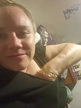 Snapshot of Off_the_Lesh chatting on 10-11-25, 01:23 Off the Lesh online show from 10-11-25, 01:23