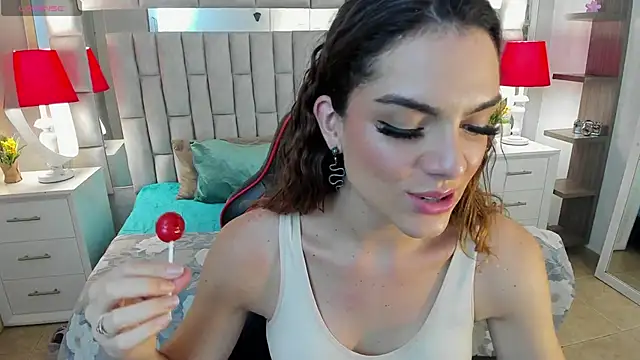 mariiahneedles online show from 10-09-25, 09:37