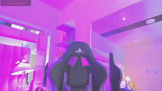 mariiahneedles online show from 05-13-26, 08:05
