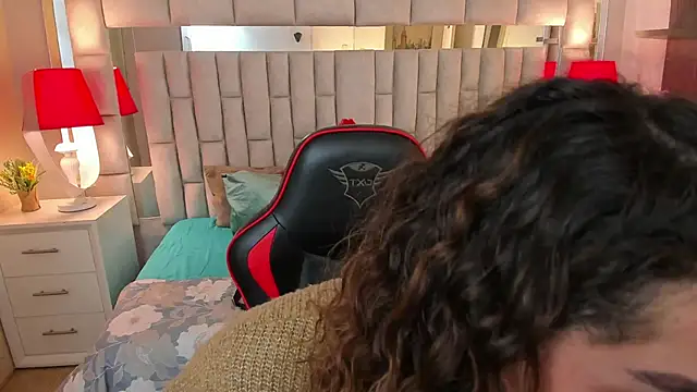 mariiahneedles online show from 10-11-25, 12:22