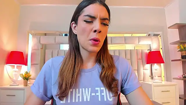 mariiahneedles online show from 11-17-25, 09:52