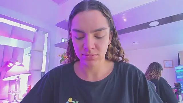mariiahneedles online show from 05-24-26, 06:52
