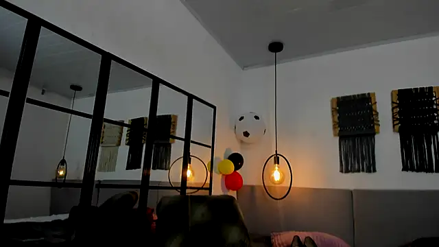 Snapshot of Sweet_camille chatting on 07-08-26, 02:24 Sweet camille online show from 07-08-26, 02:24