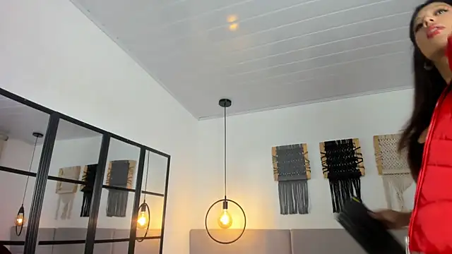 Snapshot of Sweet_camille chatting on 02-15-26, 11:09 Sweet camille online show from 02-15-26, 11:09