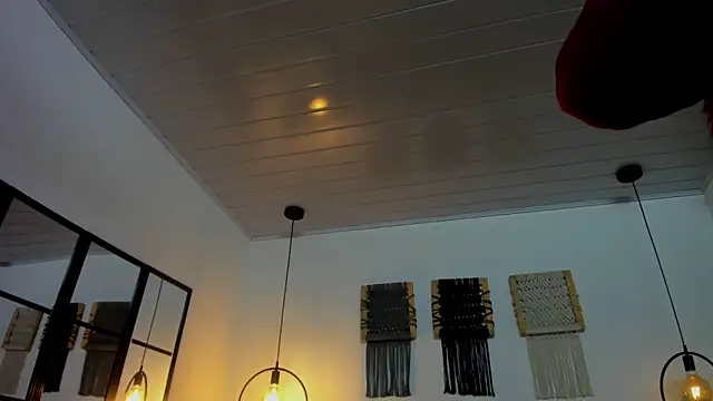 Snapshot of Sweet_camille chatting on 02-06-26, 02:40 Sweet camille online show from 02-06-26, 02:40