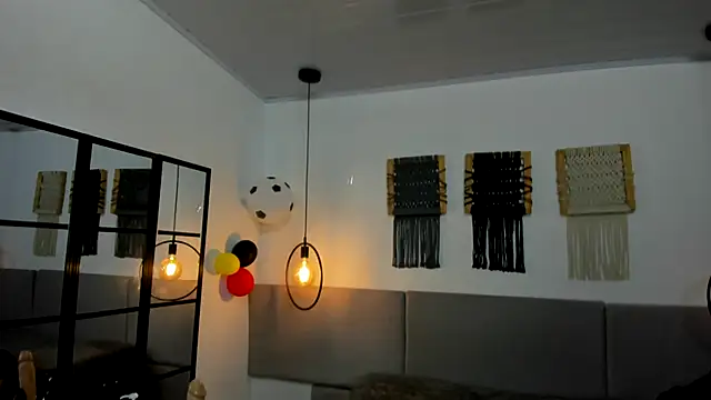 Snapshot of Sweet_camille chatting on 07-14-26, 02:38 Sweet camille online show from 07-14-26, 02:38