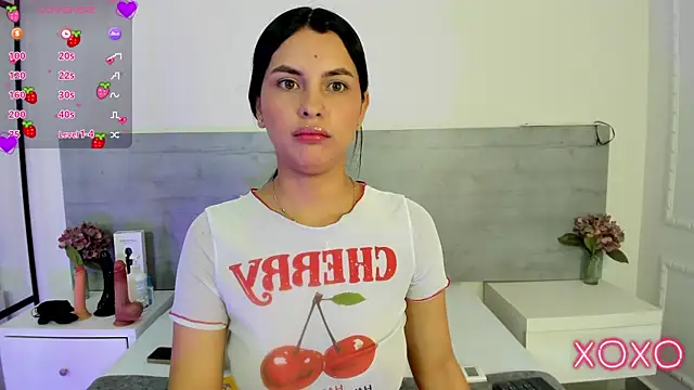 Snapshot of DulceColeman chatting on 06-12-26, 11:19 DulceColeman online show from 06-12-26, 11:19