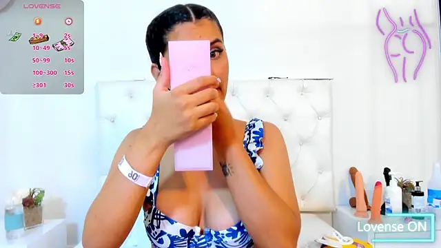 DulceColeman online show from 11-01-25, 07:19