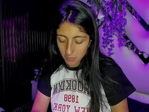 Cameron cutte online show from 12-21-25, 03:30