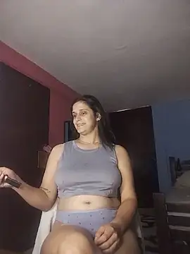 Catalinacandela online show from 05-12-26, 06:58