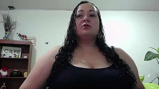 Snapshot of Aleia_Taylor chatting on 07-12-26, 07:47 Aleia Taylor online show from 07-12-26, 07:47