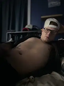 Snapshot of traejddd chatting on 03-04-26, 08:00 traejddd online show from 03-04-26, 08:00