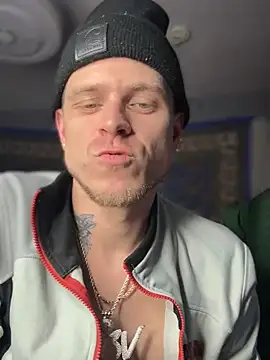 Snapshot of traejddd chatting on 09-18-25, 03:42 traejddd online show from 09-18-25, 03:42