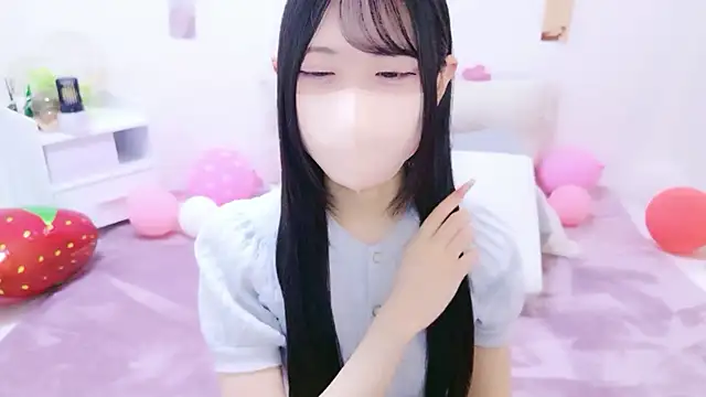 Snapshot of Suzu_ch_xx chatting on 04-19-26, 12:17 Suzu ch xx online show from 04-19-26, 12:17