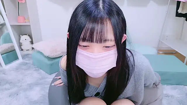 Snapshot of Suzu_ch_xx chatting on 12-04-24, 06:44 Suzu ch xx online show from 12-04-24, 06:44