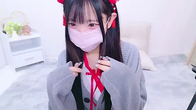 Snapshot of Suzu_ch_xx chatting on 12-31-24, 02:58 Suzu ch xx online show from 12-31-24, 02:58