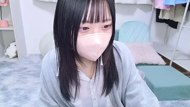 Snapshot of Suzu_ch_xx chatting on 02-17-25, 02:17 Suzu ch xx online show from 02-17-25, 02:17