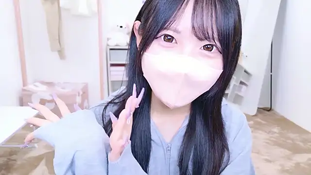 Snapshot of Suzu_ch_xx chatting on 09-23-25, 01:07 Suzu ch xx online show from 09-23-25, 01:07