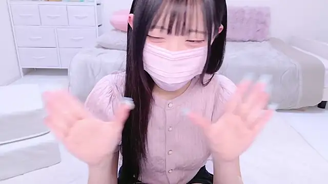 Snapshot of Suzu_ch_xx chatting on 12-16-24, 09:41 Suzu ch xx online show from 12-16-24, 09:41