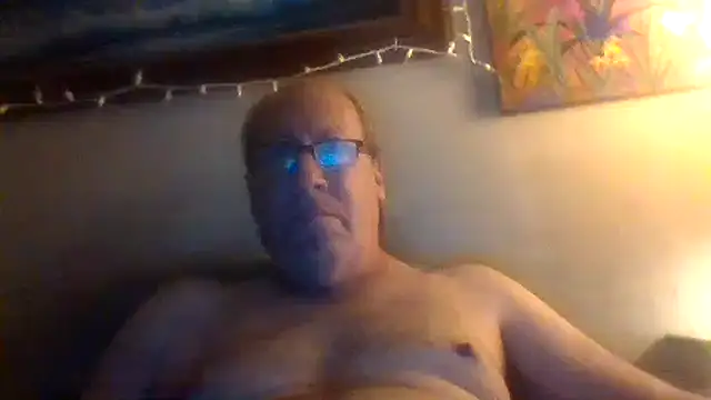 Snapshot of hornyrich69 chatting on 12-25-24, 05:05 hornyrich69 online show from 12-25-24, 05:05