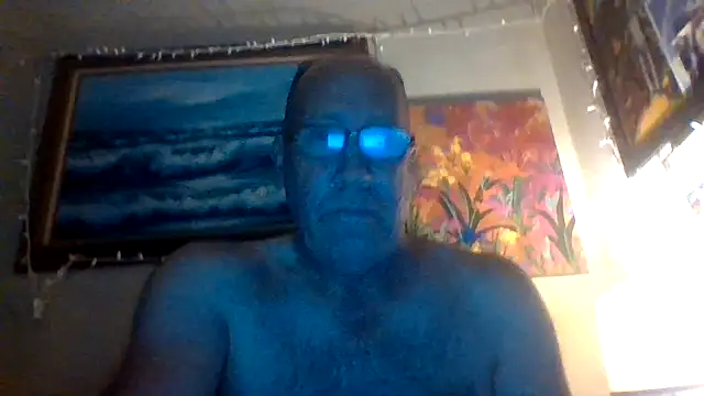 Snapshot of hornyrich69 chatting on 11-30-25, 04:57 hornyrich69 online show from 11-30-25, 04:57