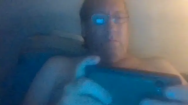 Snapshot of hornyrich69 chatting on 10-12-25, 04:36 hornyrich69 online show from 10-12-25, 04:36