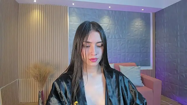 Emmaa Robertss online show from 03-17-25, 06:11