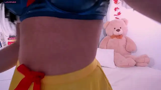 DannaHyde online show from 10-30-25, 05:32