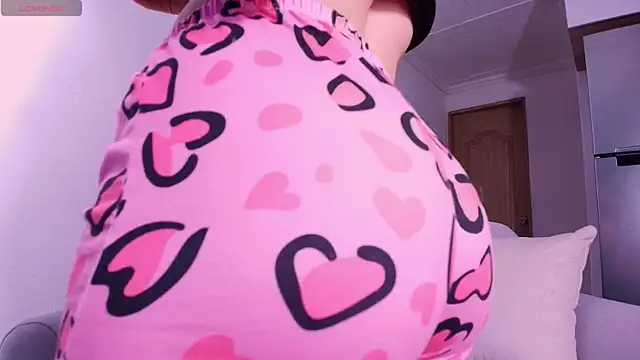 DannaHyde online show from 11-12-25, 08:23