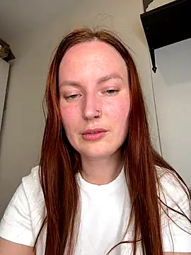 EmmaWarren online show from 10-24-25, 05:45