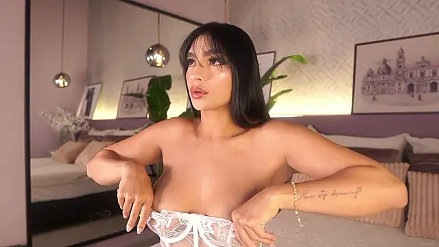 Snapshot of IzzyWild chatting on 02-06-26, 11:06 IzzyWild online show from 02-06-26, 11:06